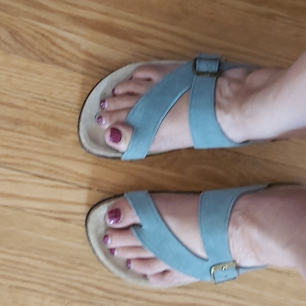 Blue gray Cherokee brand sandals size 8